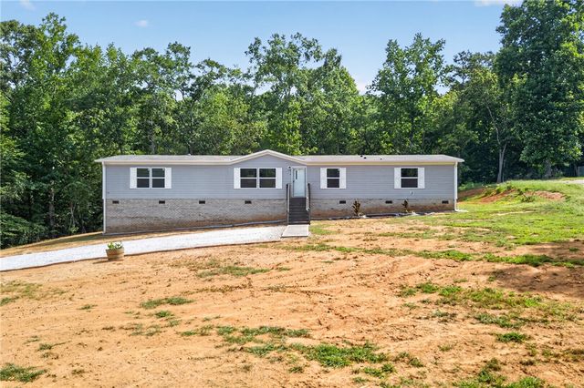 215 Wells Circle, Townville, SC 29689