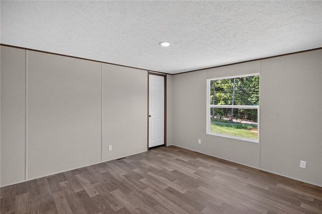 215 Wells Circle, Townville, SC 29689
