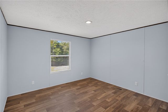 215 Wells Circle, Townville, SC 29689