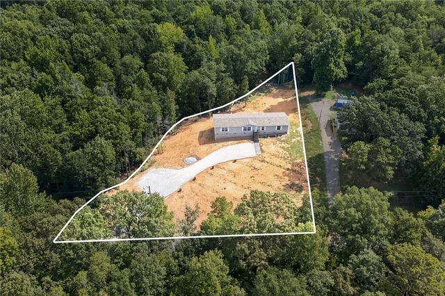 215 Wells Circle, Townville, SC 29689