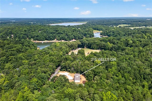 215 Wells Circle, Townville, SC 29689