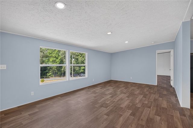 215 Wells Circle, Townville, SC 29689