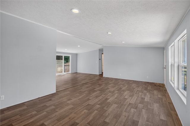 215 Wells Circle, Townville, SC 29689