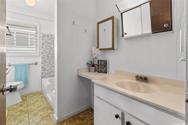 94-855 Lumikuke Loop, Waipahu, HI 96797