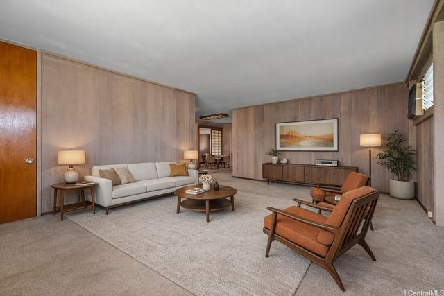 94-855 Lumikuke Loop, Waipahu, HI 96797