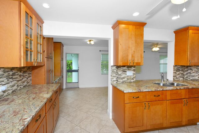 1204 SW 24th Street, Boynton Beach, FL 33426