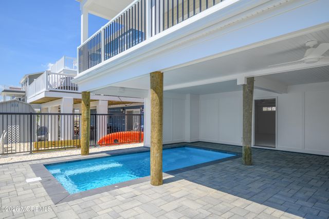 39 Weaver Drive, Beach Haven West, NJ 08050