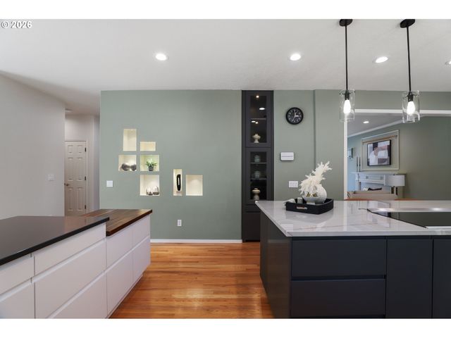 13436 Sw CLEARVIEW Way, Tigard, OR 97223