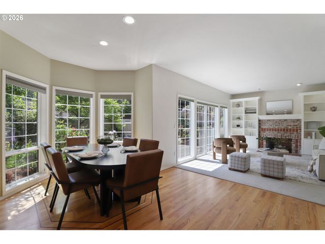 13436 Sw CLEARVIEW Way, Tigard, OR 97223