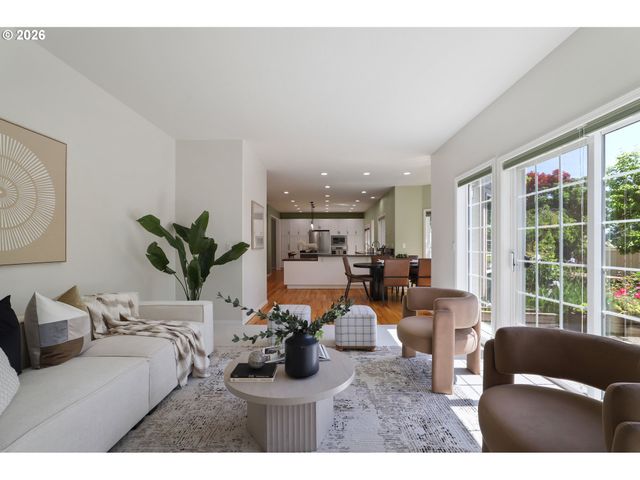 13436 Sw CLEARVIEW Way, Tigard, OR 97223