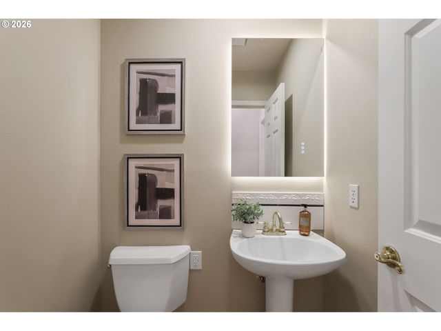 13436 Sw CLEARVIEW Way, Tigard, OR 97223