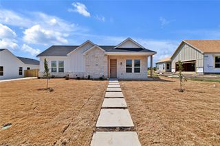 1210 Gannon Lane, Desoto, TX 75115