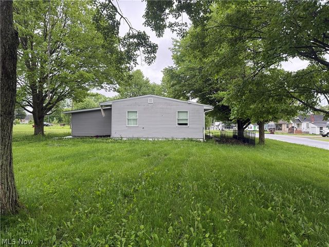 131 Marshall Avenue W, Warren, OH 44483