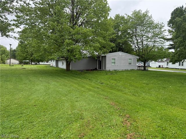 131 Marshall Avenue W, Warren, OH 44483