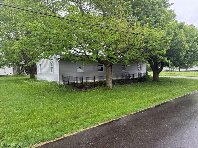131 Marshall Avenue W, Warren, OH 44483