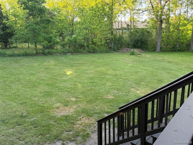 8318 Mill Pointe Court, Goodrich, MI 48438