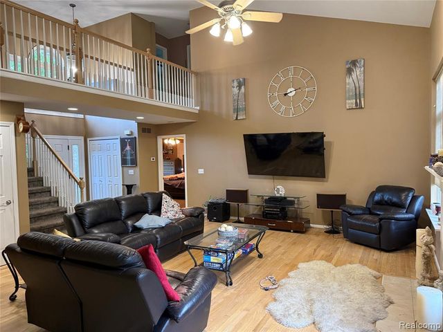 8318 Mill Pointe Court, Goodrich, MI 48438