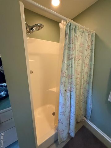 8318 Mill Pointe Court, Goodrich, MI 48438