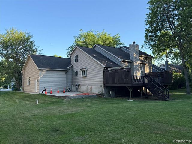 8318 Mill Pointe Court, Goodrich, MI 48438