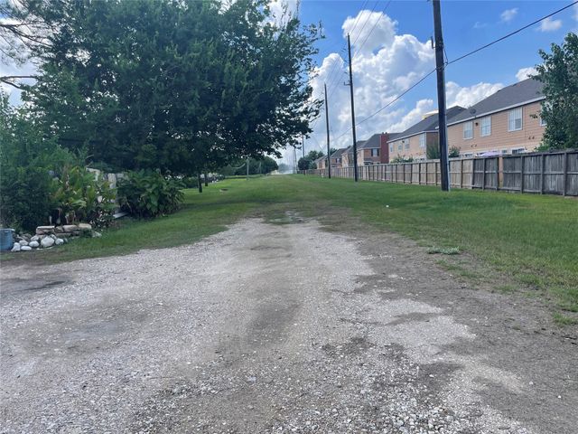 12747 Bates Lane, Stafford, TX 77477