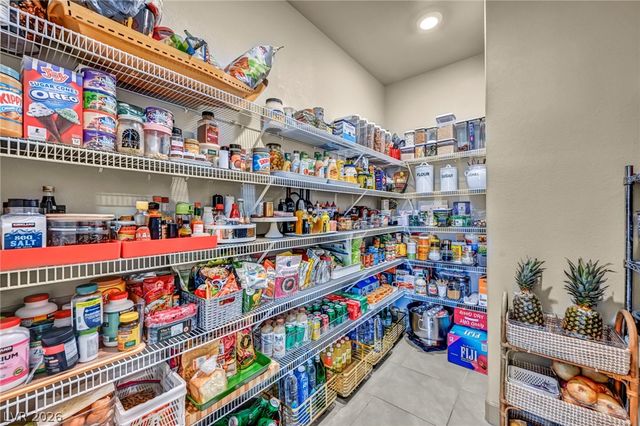 8557 South Pioneer Way, Las Vegas, NV 89113
