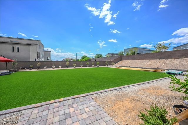 8557 South Pioneer Way, Las Vegas, NV 89113