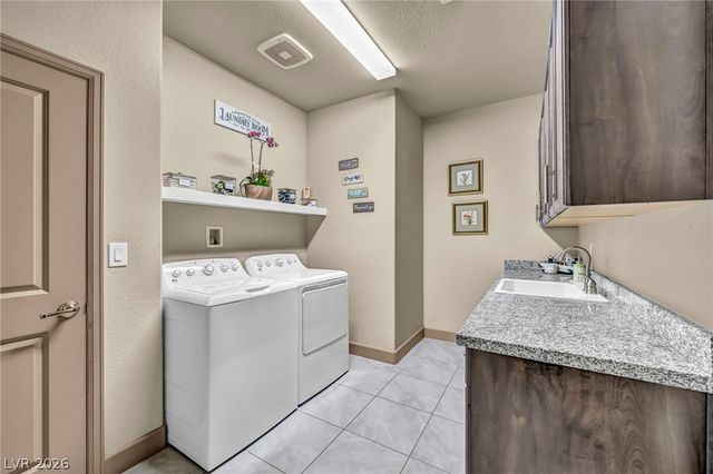 8557 South Pioneer Way, Las Vegas, NV 89113