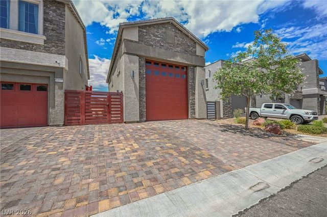 8557 South Pioneer Way, Las Vegas, NV 89113