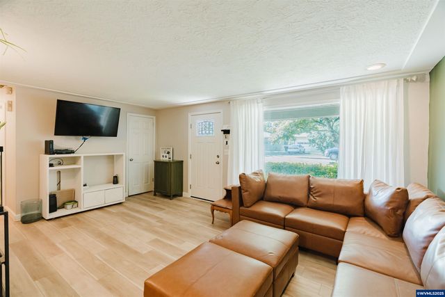 2375 Rural Av SE, Salem, OR 97302