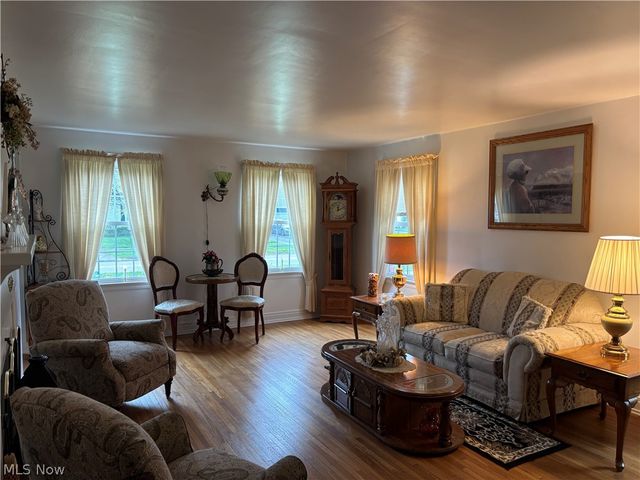 365 Genesee Avenue NE, Warren, OH 44483