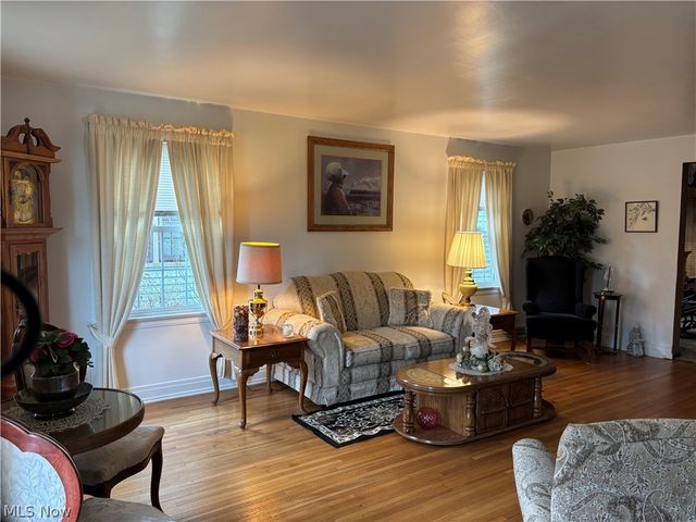 365 Genesee Avenue NE, Warren, OH 44483
