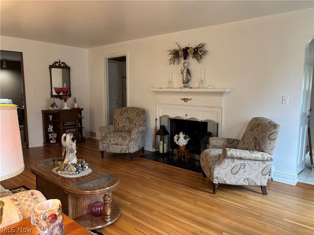 365 Genesee Avenue NE, Warren, OH 44483