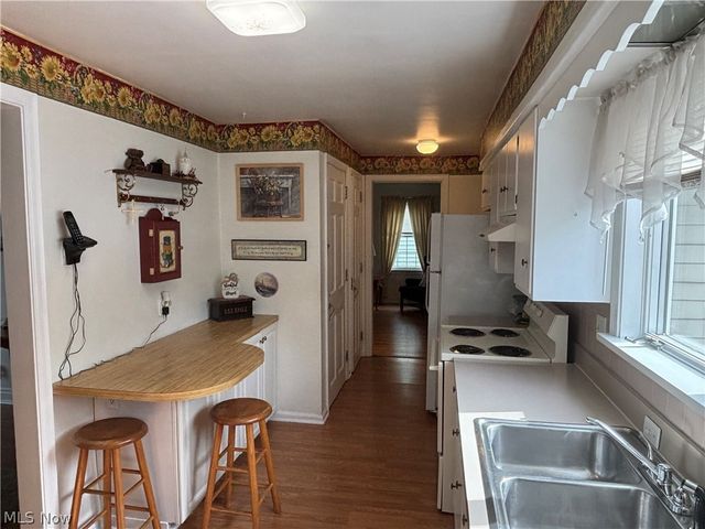 365 Genesee Avenue NE, Warren, OH 44483