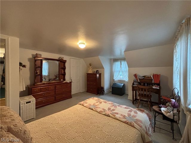365 Genesee Avenue NE, Warren, OH 44483