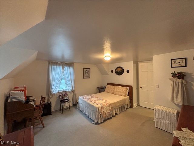 365 Genesee Avenue NE, Warren, OH 44483