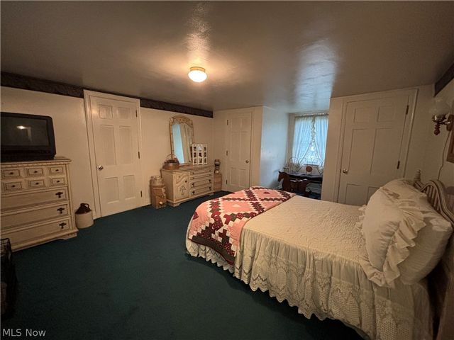 365 Genesee Avenue NE, Warren, OH 44483