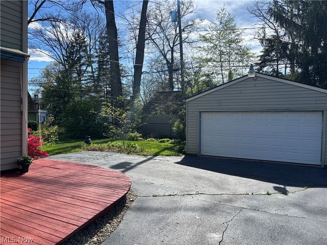 365 Genesee Avenue NE, Warren, OH 44483