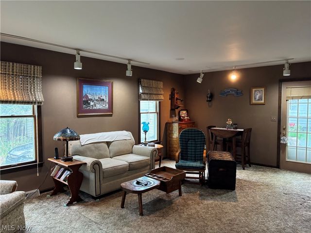 365 Genesee Avenue NE, Warren, OH 44483