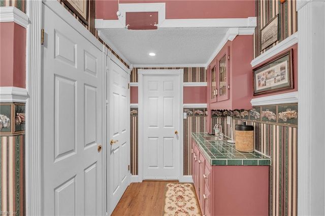 1527 Jolliff RD, Chesapeake, VA 23321