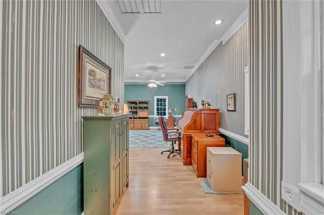 1527 Jolliff RD, Chesapeake, VA 23321