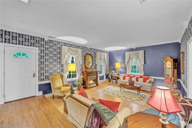 1527 Jolliff RD, Chesapeake, VA 23321