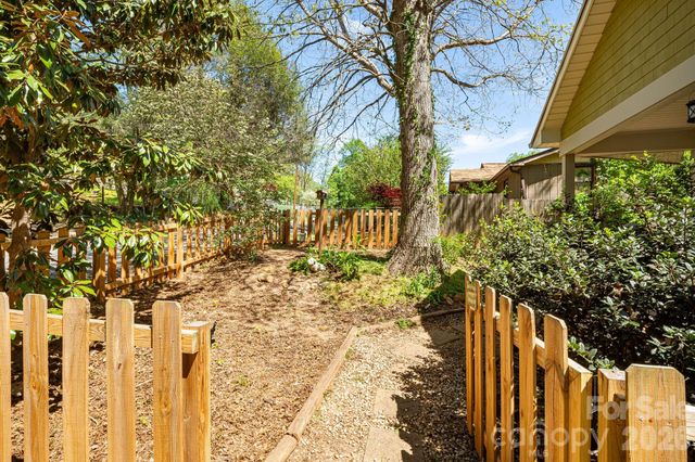 218 Appalachian Way, Asheville, NC 28806