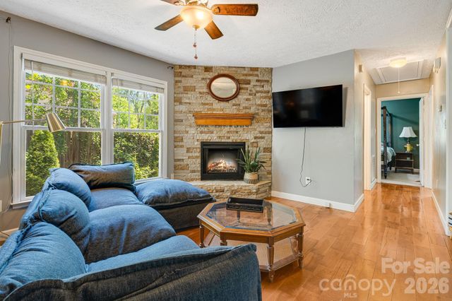 218 Appalachian Way, Asheville, NC 28806