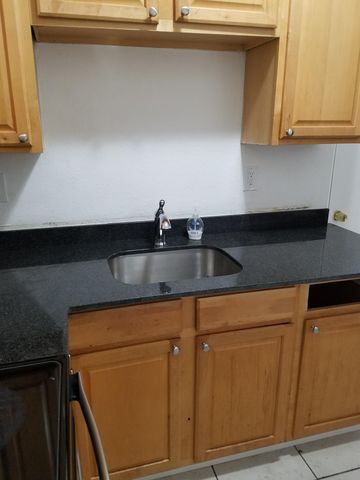 2009 Division Avenue, West Palm Beach, FL 33407