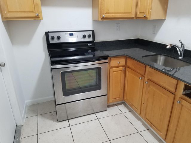 2009 Division Avenue, West Palm Beach, FL 33407