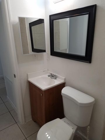 2009 Division Avenue, West Palm Beach, FL 33407