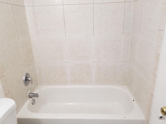 2009 Division Avenue, West Palm Beach, FL 33407