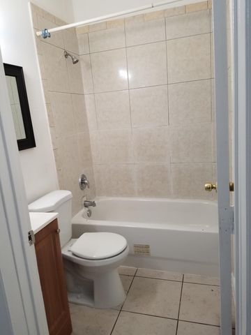 2009 Division Avenue, West Palm Beach, FL 33407