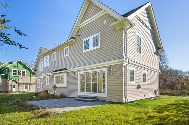 3 Knowlton Court, Bristol, RI 02809