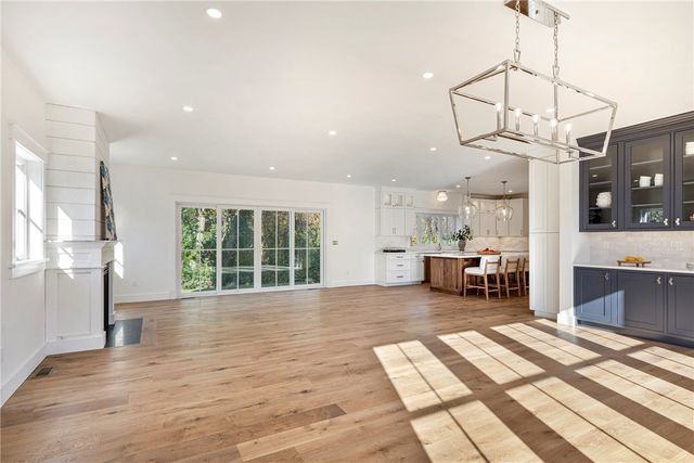 3 Knowlton Court, Bristol, RI 02809